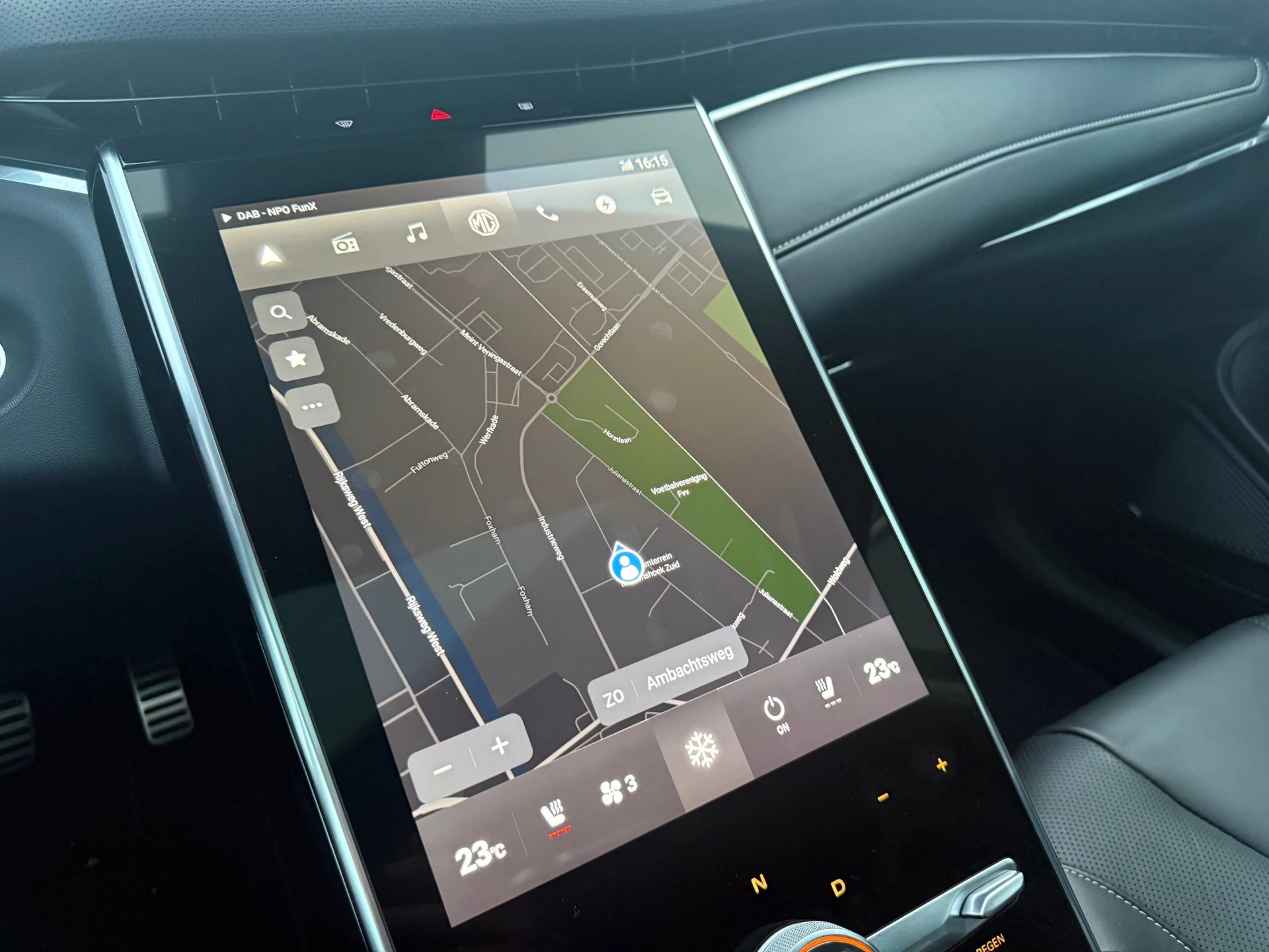 Hoofdafbeelding MG Marvel R