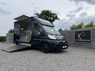 Peugeot Boxer | HORSETRUCK | TVW | CLASSIC 3XL | 2013 | 150PK | OPBOUW 2022 | 3-SEAT | 195.005KM | EURO 5 | L3 | NO VAT | NL KENTEKEN