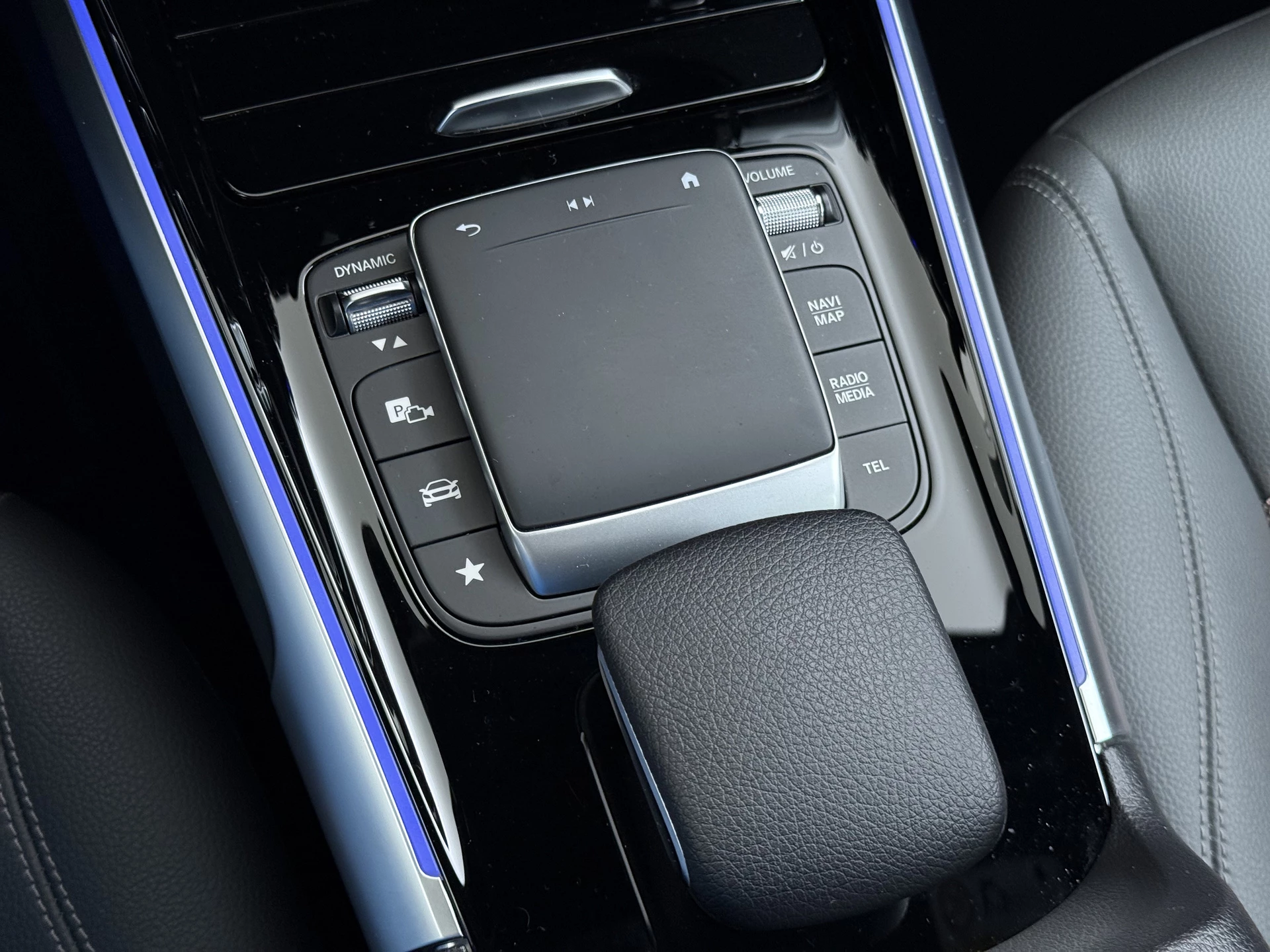 Hoofdafbeelding Mercedes-Benz EQB