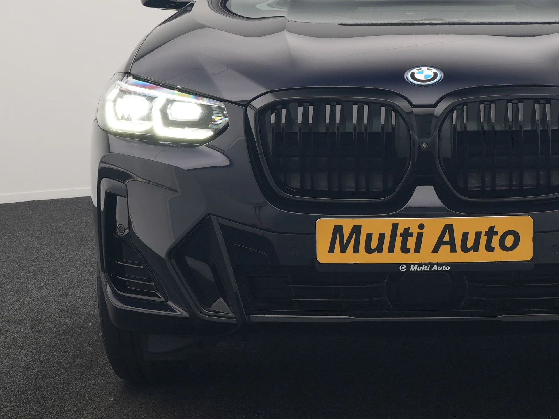 Hoofdafbeelding BMW iX3