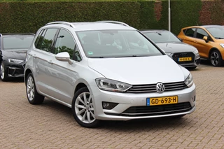 Volkswagen Golf Sportsvan 1.4 TSI Highline 126pk / Navigatie / Parkeerhulp V+A / Xenon / 17'' / Stoelverwarming / Cruise Control