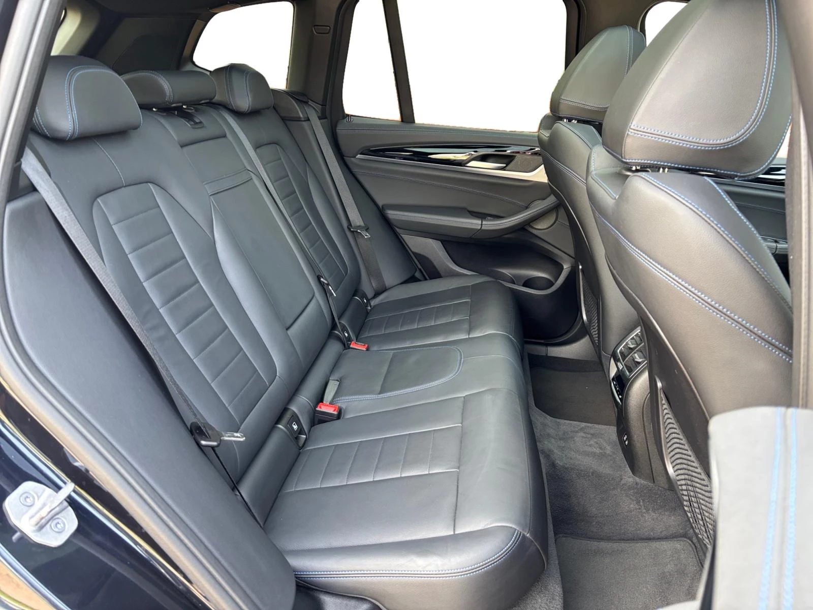 Hoofdafbeelding BMW iX3