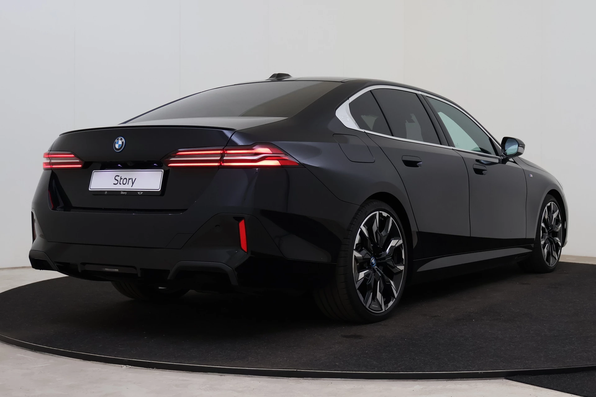 Hoofdafbeelding BMW i5