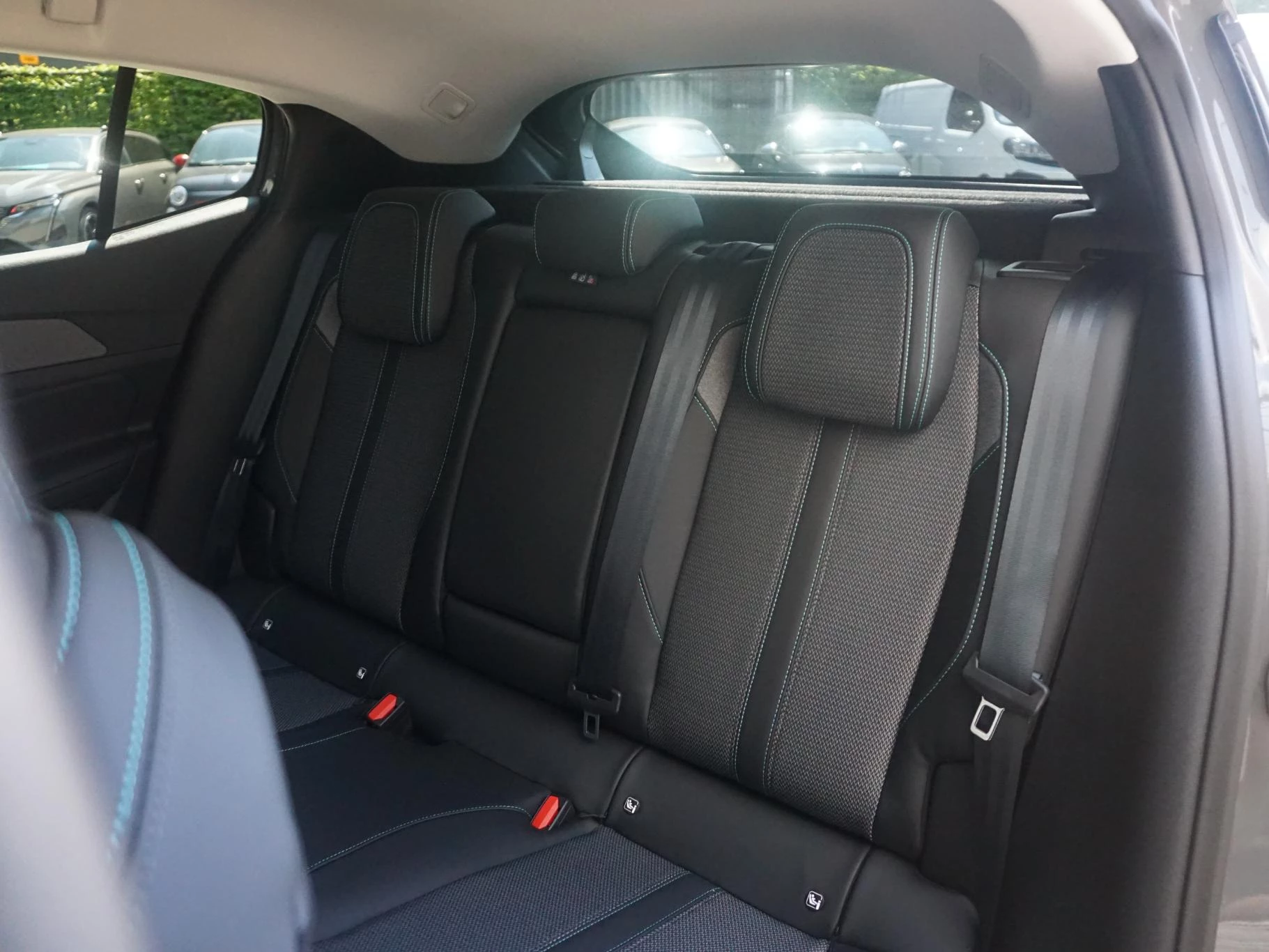 Hoofdafbeelding Peugeot 408