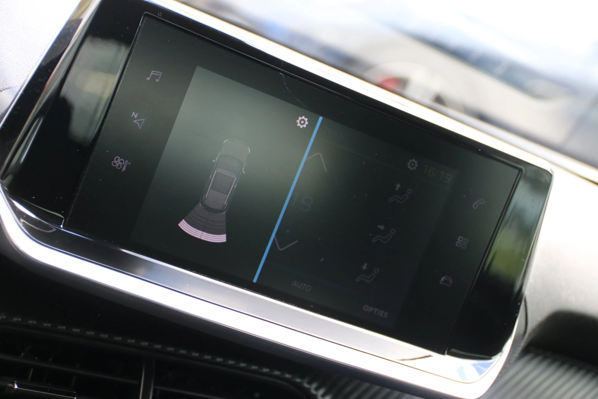 Hoofdafbeelding Peugeot e-2008