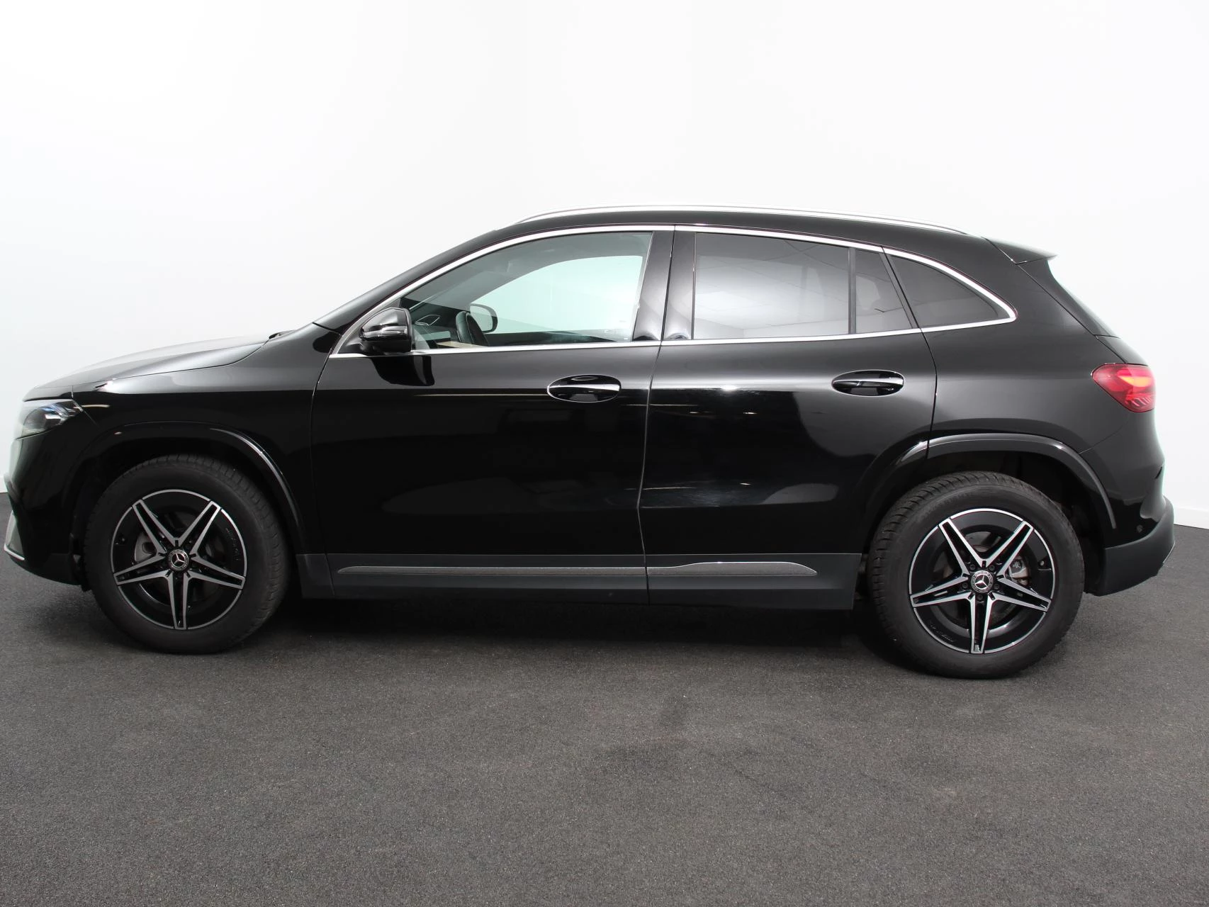 Hoofdafbeelding Mercedes-Benz EQA