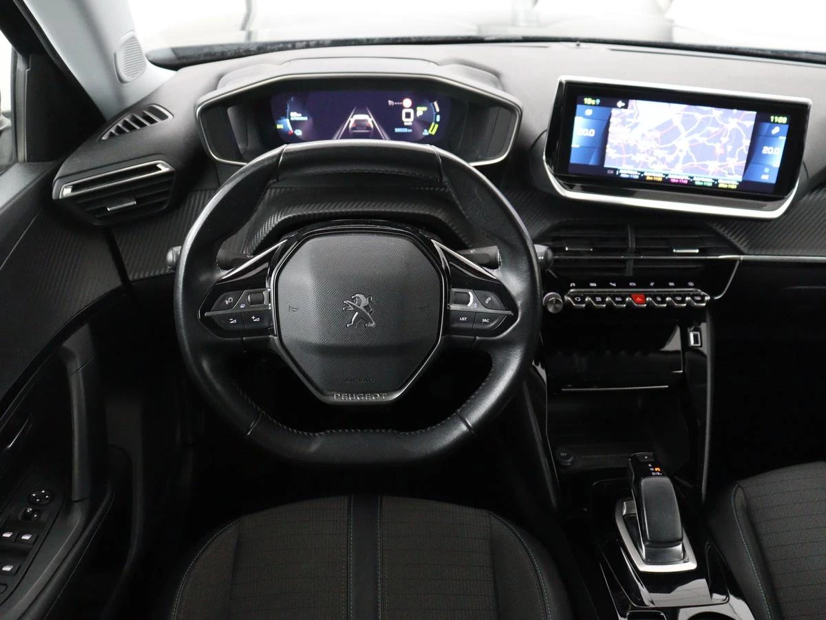 Hoofdafbeelding Peugeot e-2008