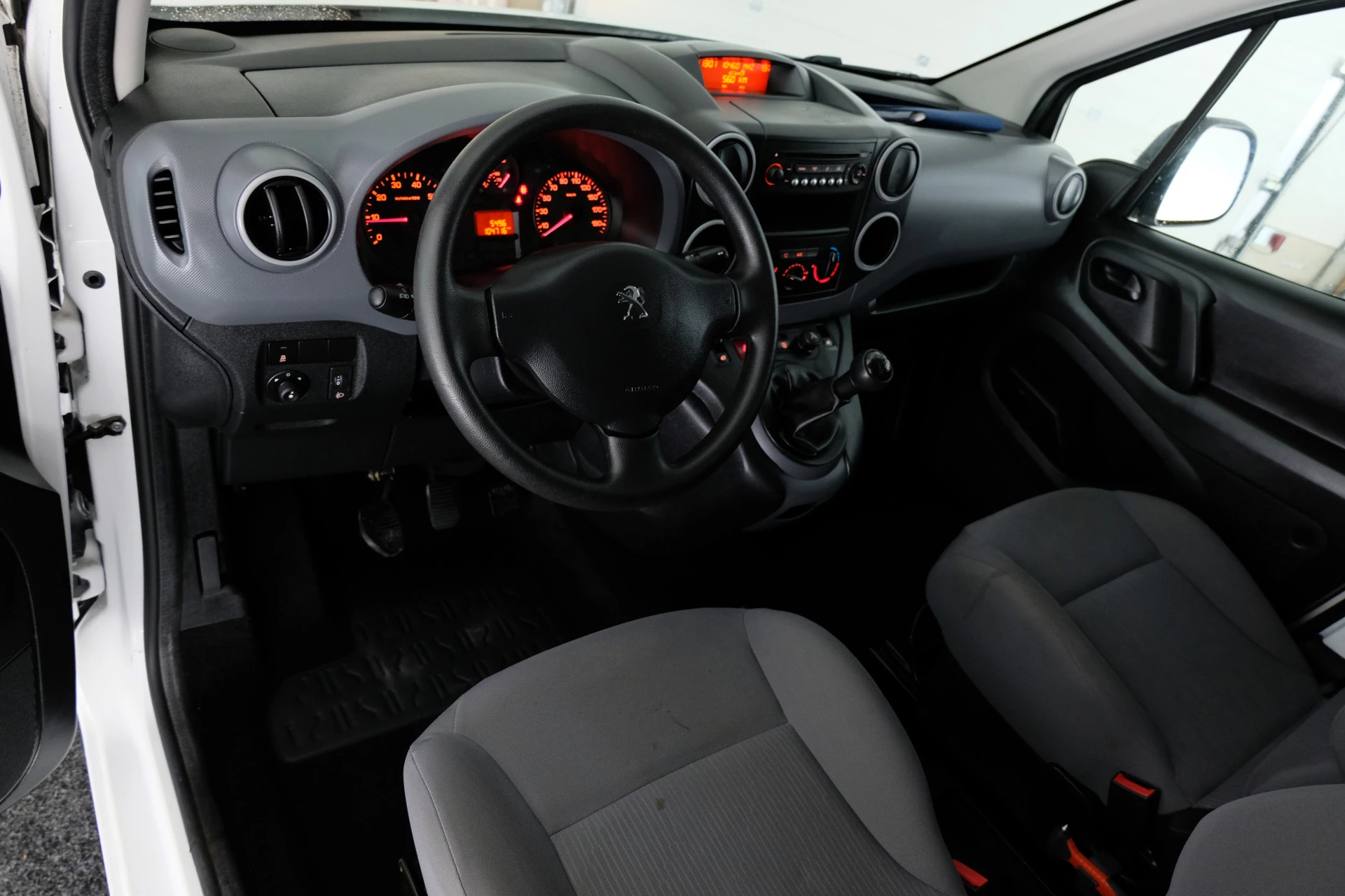 Hoofdafbeelding Peugeot Partner