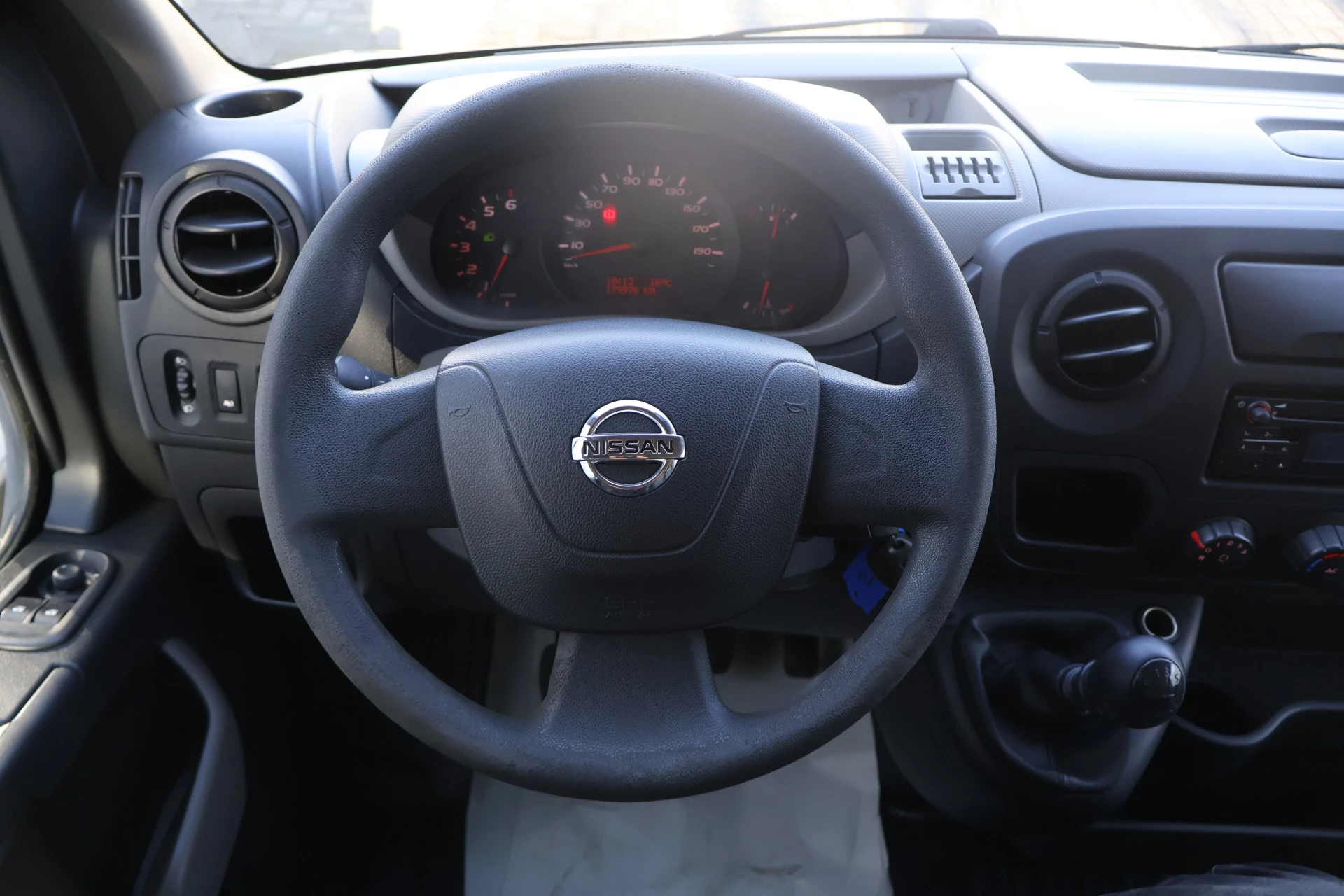 Hoofdafbeelding Nissan NV400