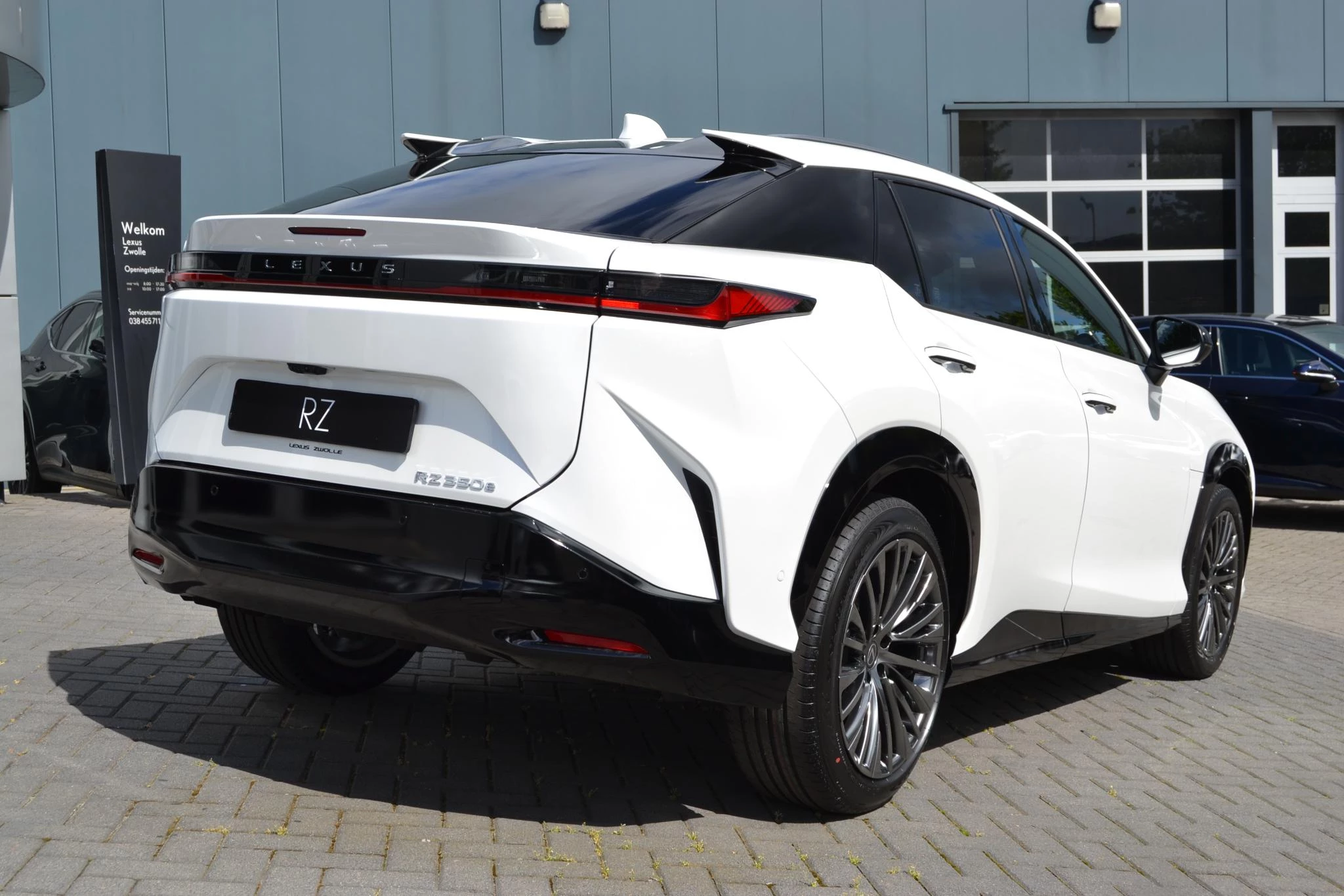 Hoofdafbeelding Lexus RZ