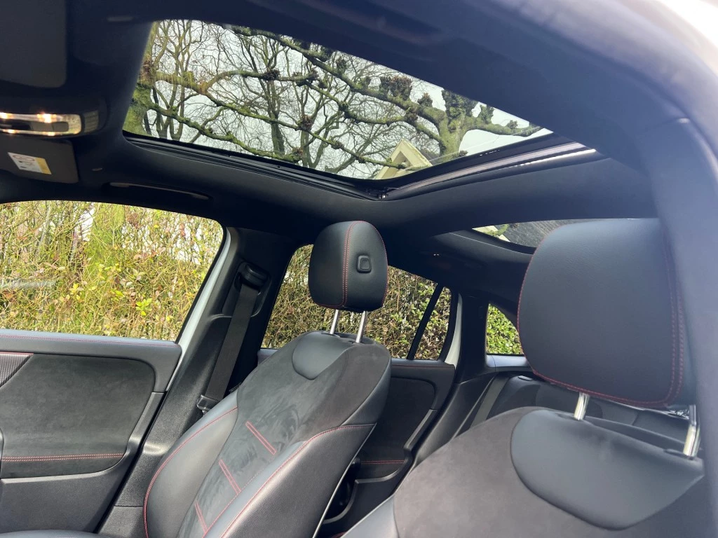 Hoofdafbeelding Mercedes-Benz EQA