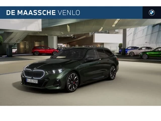 BMW 5 Serie Touring 550e xDrive M Sport Automaat / Panoramadak / Trekhaak / Bowers & Wilkins / M Multifunctionele Stoelen / Adaptief onderstel professional / Parking Assistant Plus