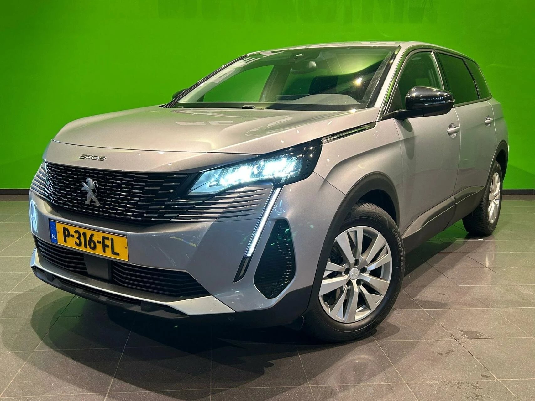 Hoofdafbeelding Peugeot 5008