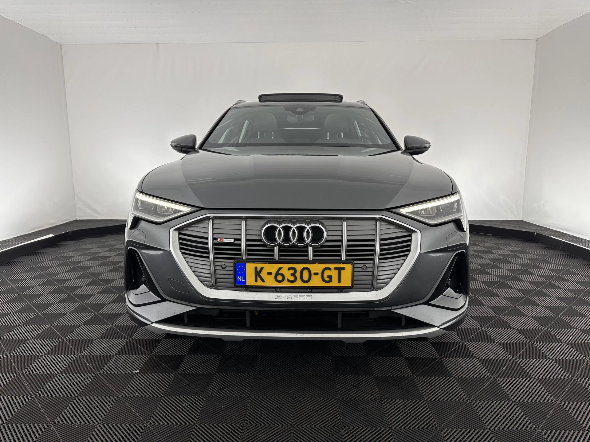 Hoofdafbeelding Audi e-tron