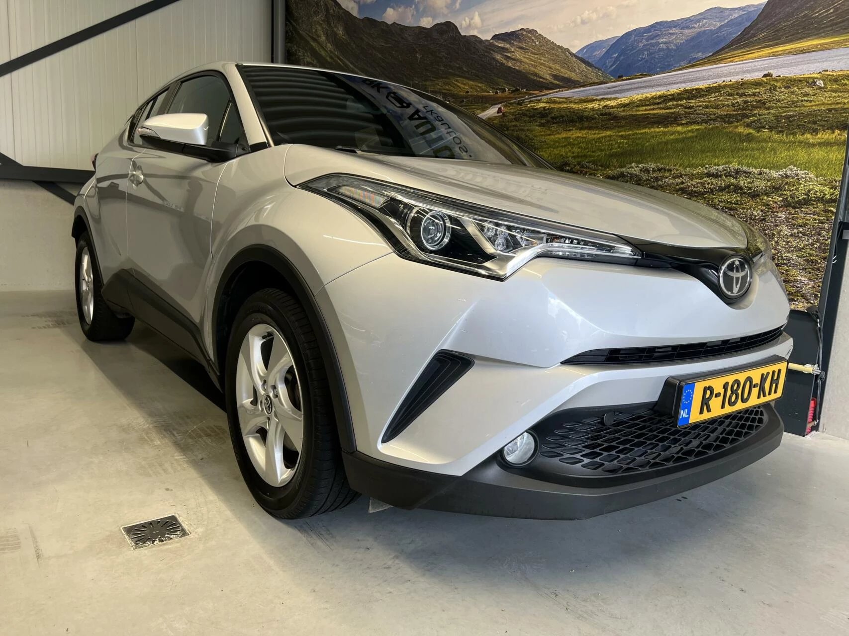 Hoofdafbeelding Toyota C-HR