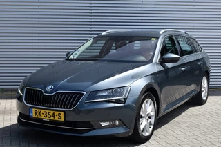 Škoda Superb COMBI 1.4 TSI DSG7 STYLE BUSINESS / P.DAK / EL. STOELEN / KEYLESS