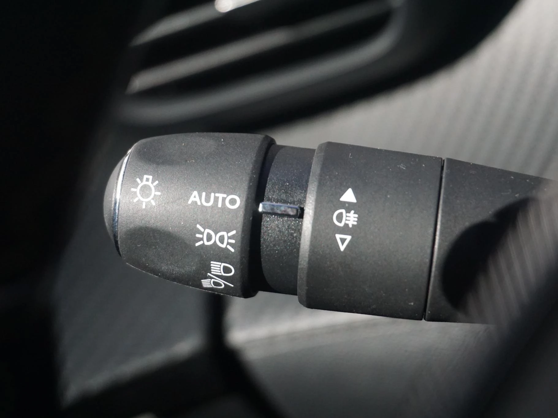 Hoofdafbeelding Peugeot e-2008