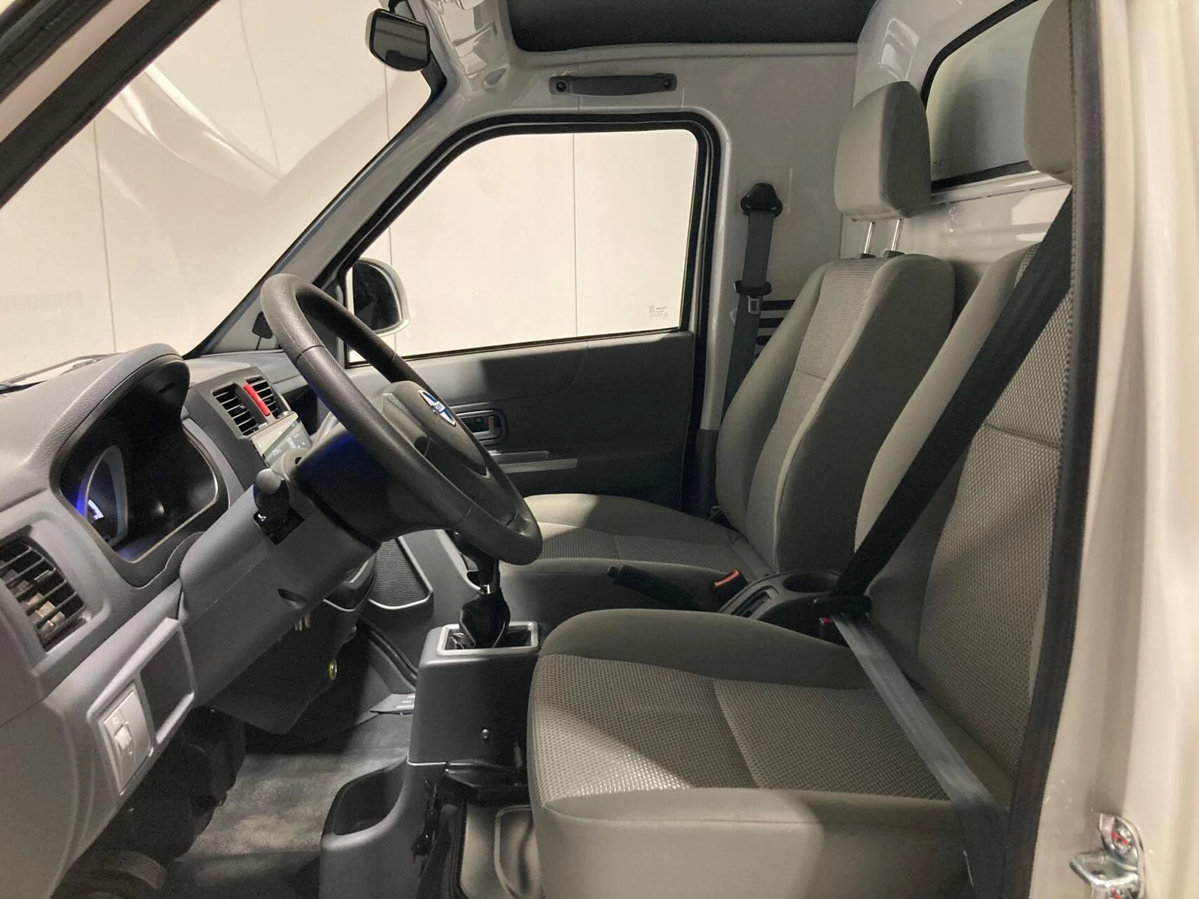 Hoofdafbeelding Cenntro Logistar 200