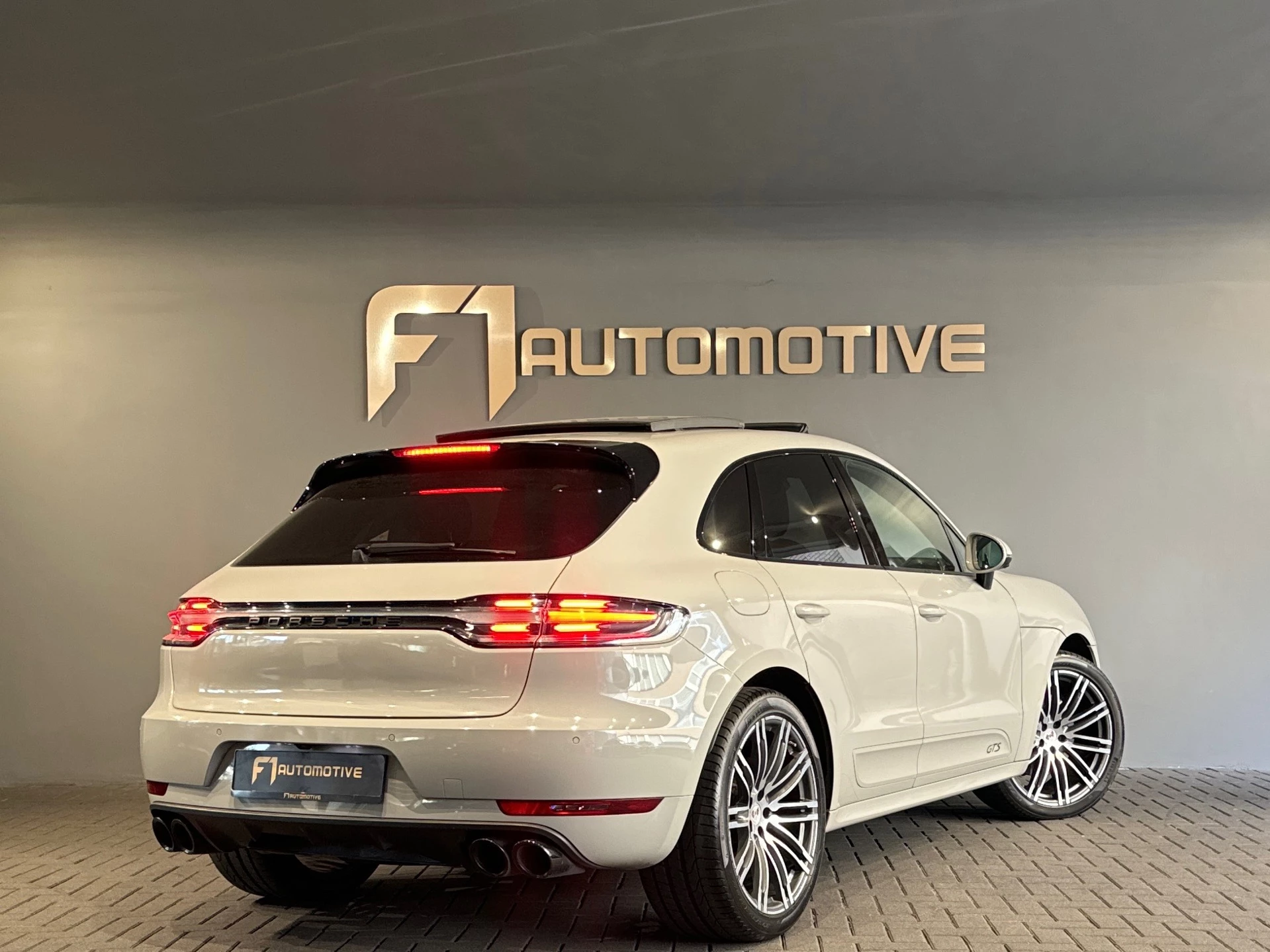 Hoofdafbeelding Porsche Macan