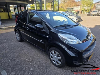 Peugeot 107 1.0-12V Millesim 200