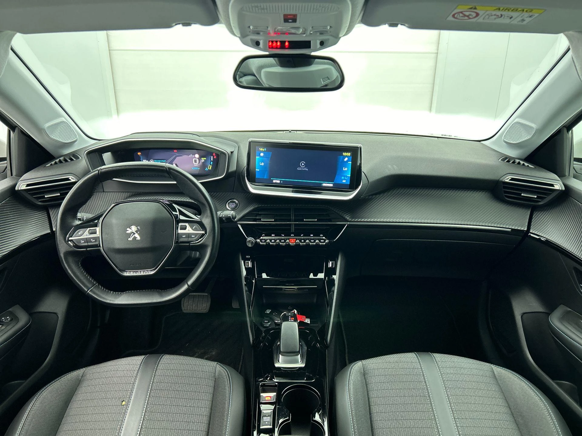 Hoofdafbeelding Peugeot e-208