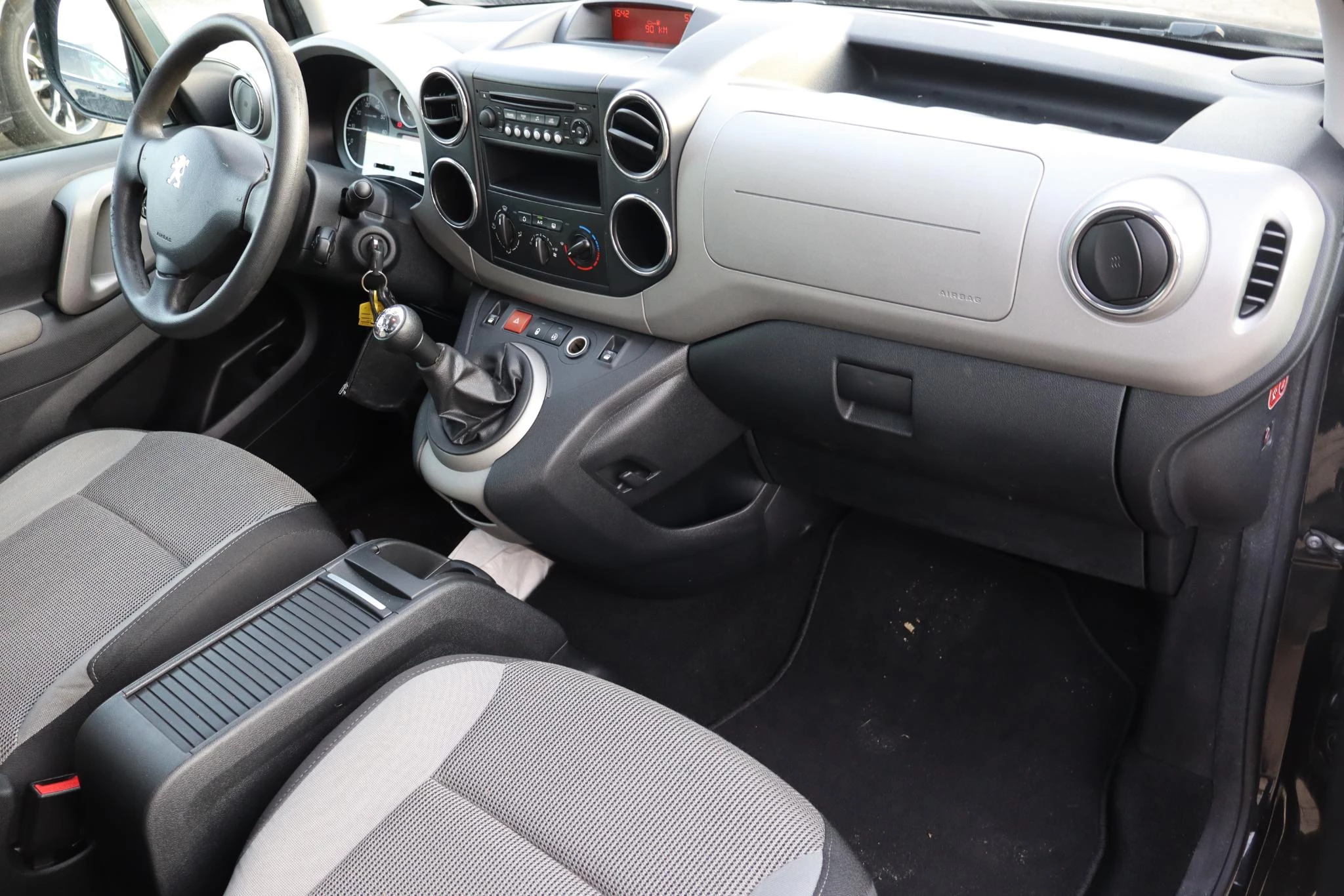 Hoofdafbeelding Peugeot Partner