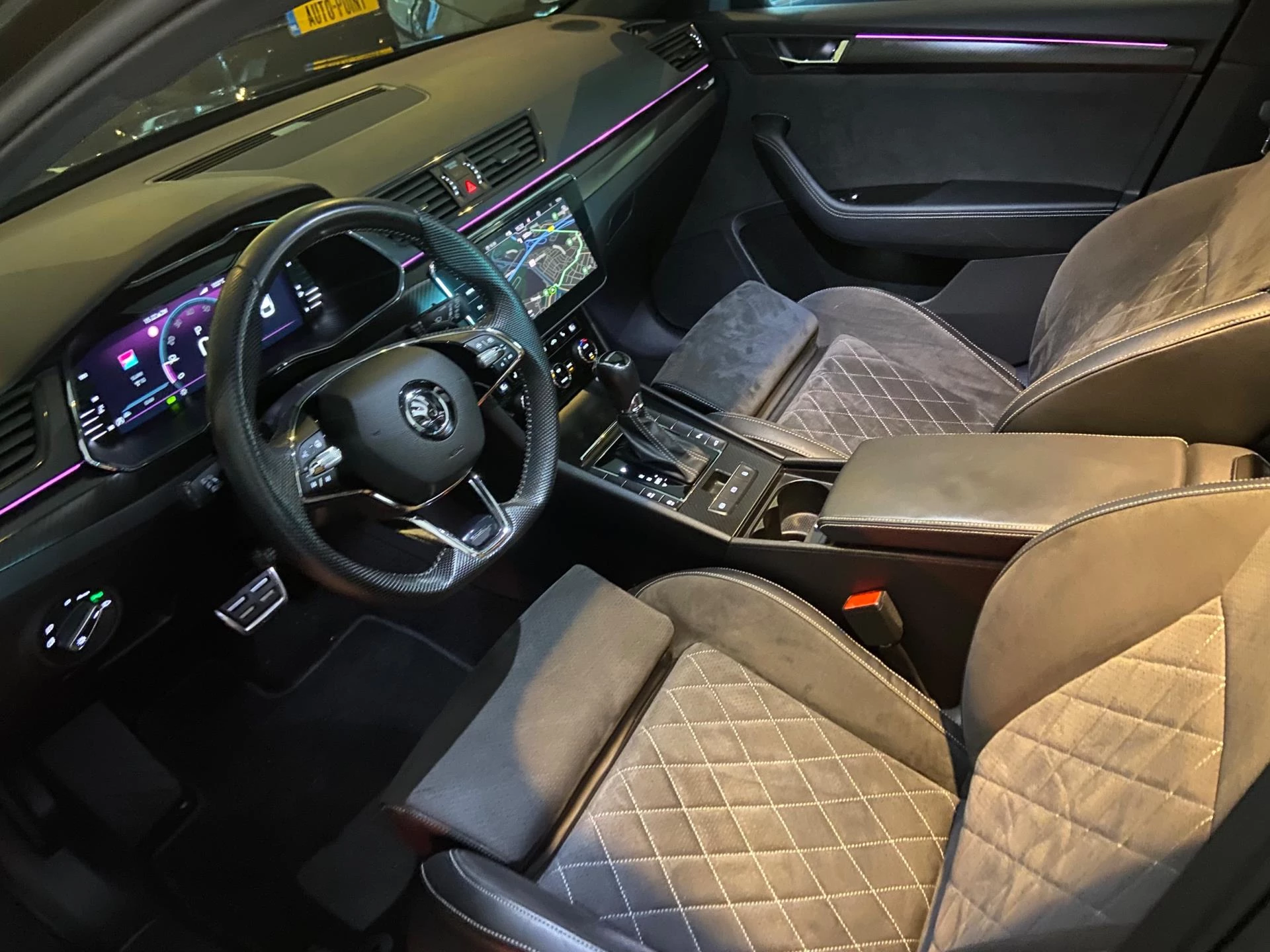 Hoofdafbeelding Škoda Superb