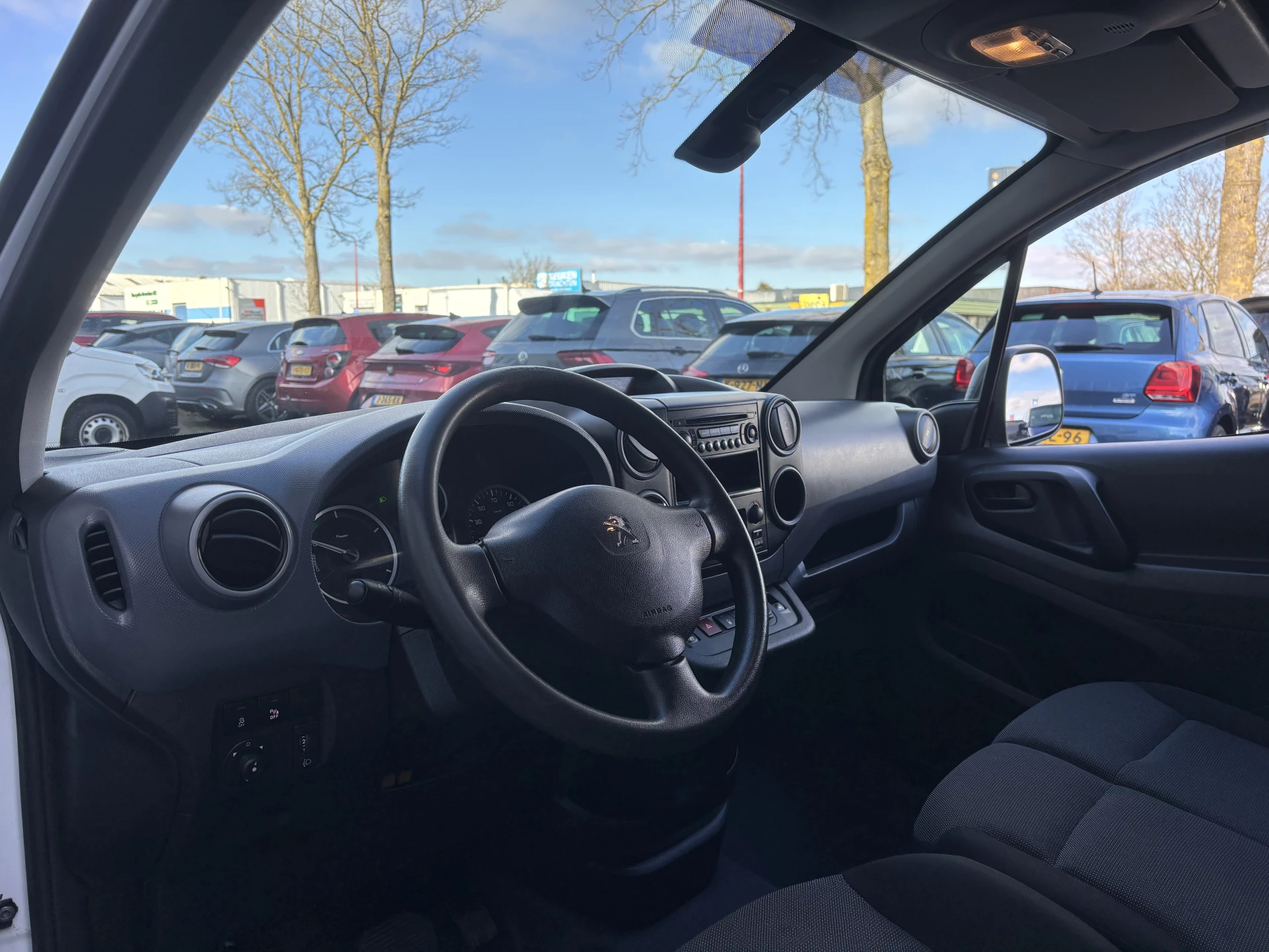 Hoofdafbeelding Peugeot e-Partner