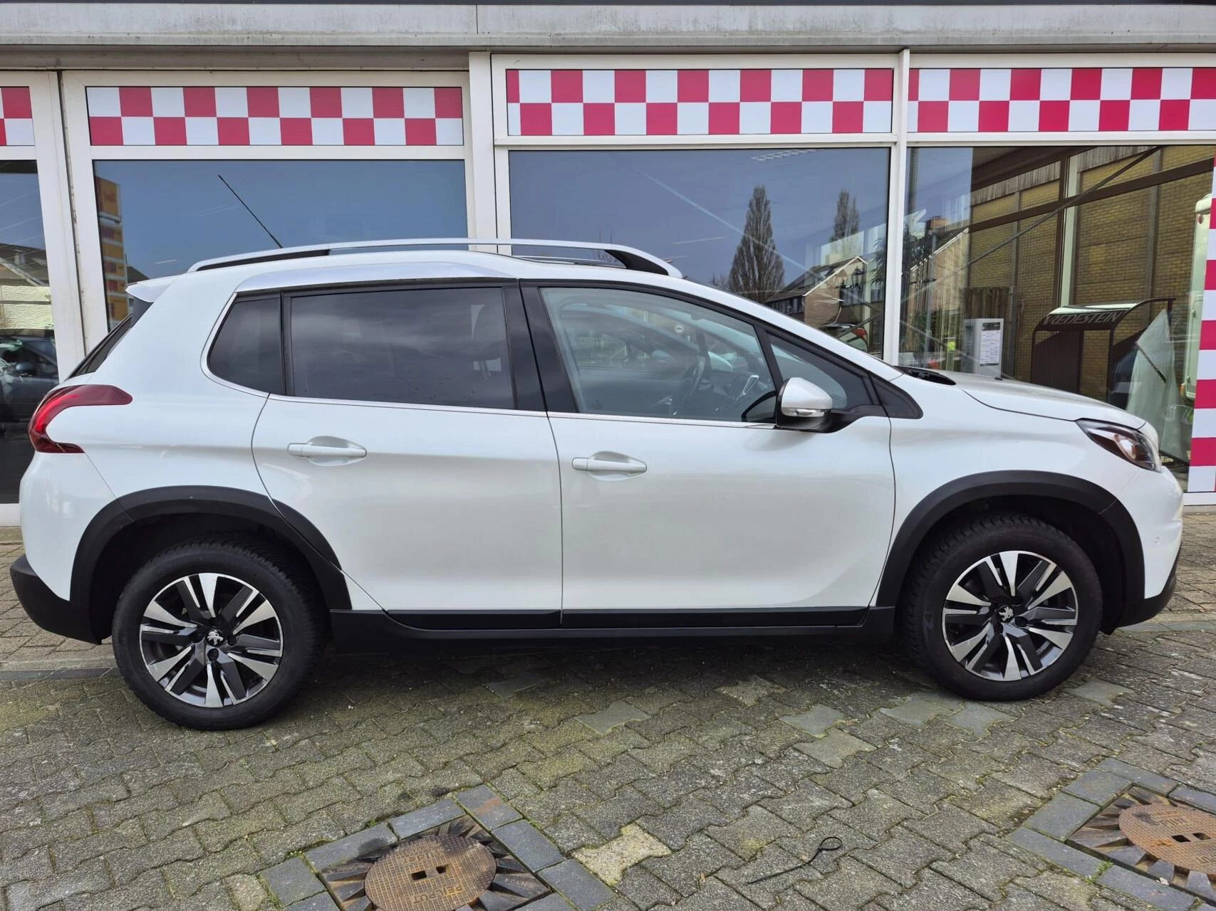 Hoofdafbeelding Peugeot 2008