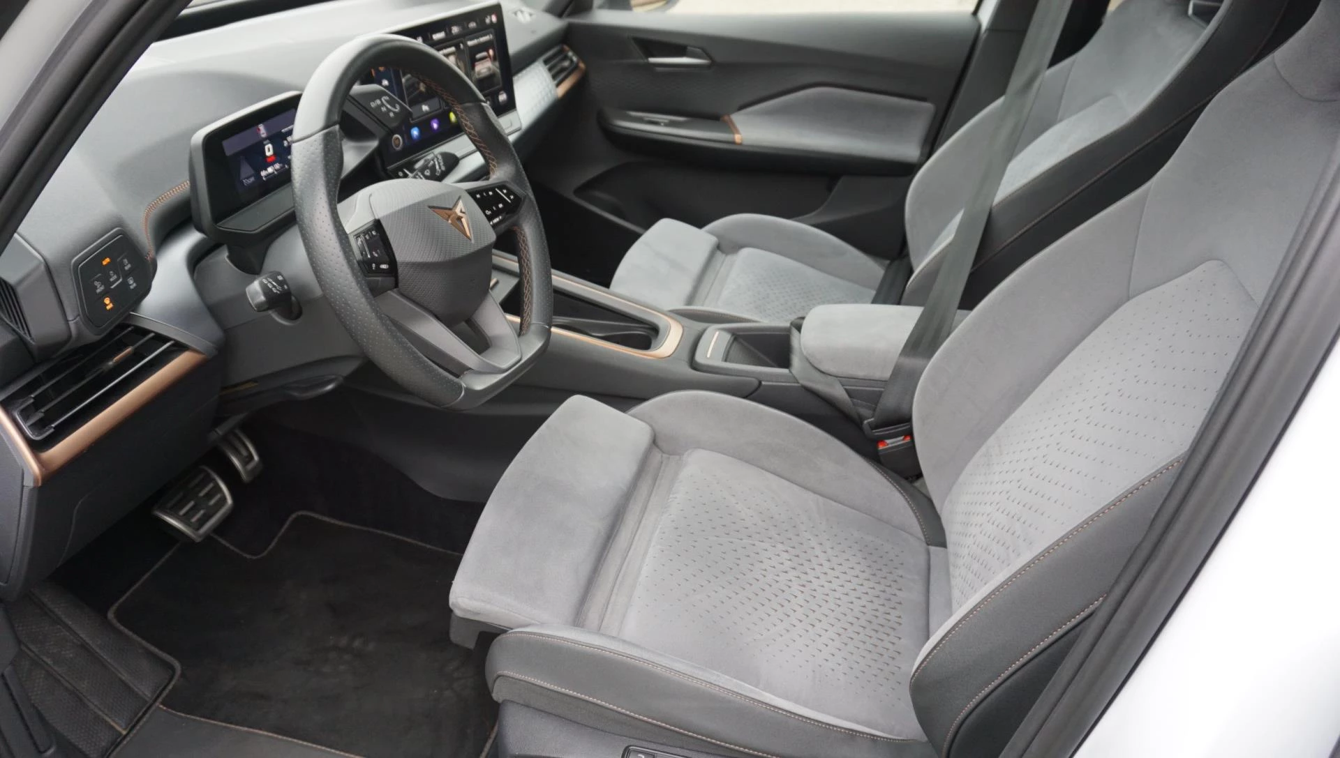 Hoofdafbeelding CUPRA Born