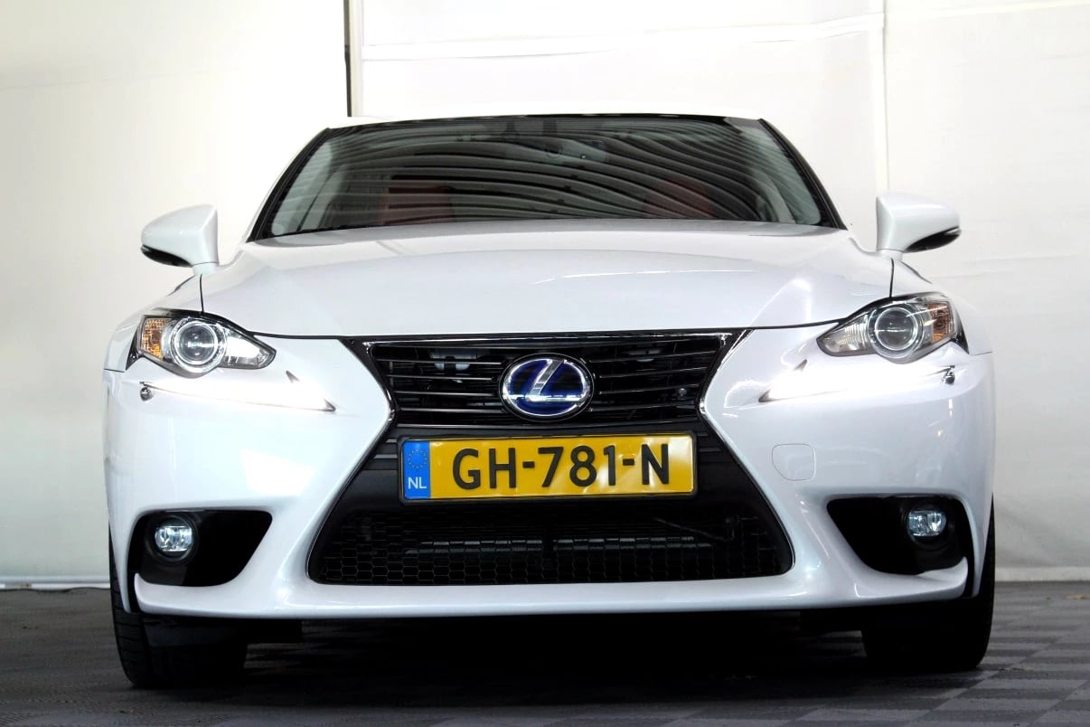 Hoofdafbeelding Lexus IS