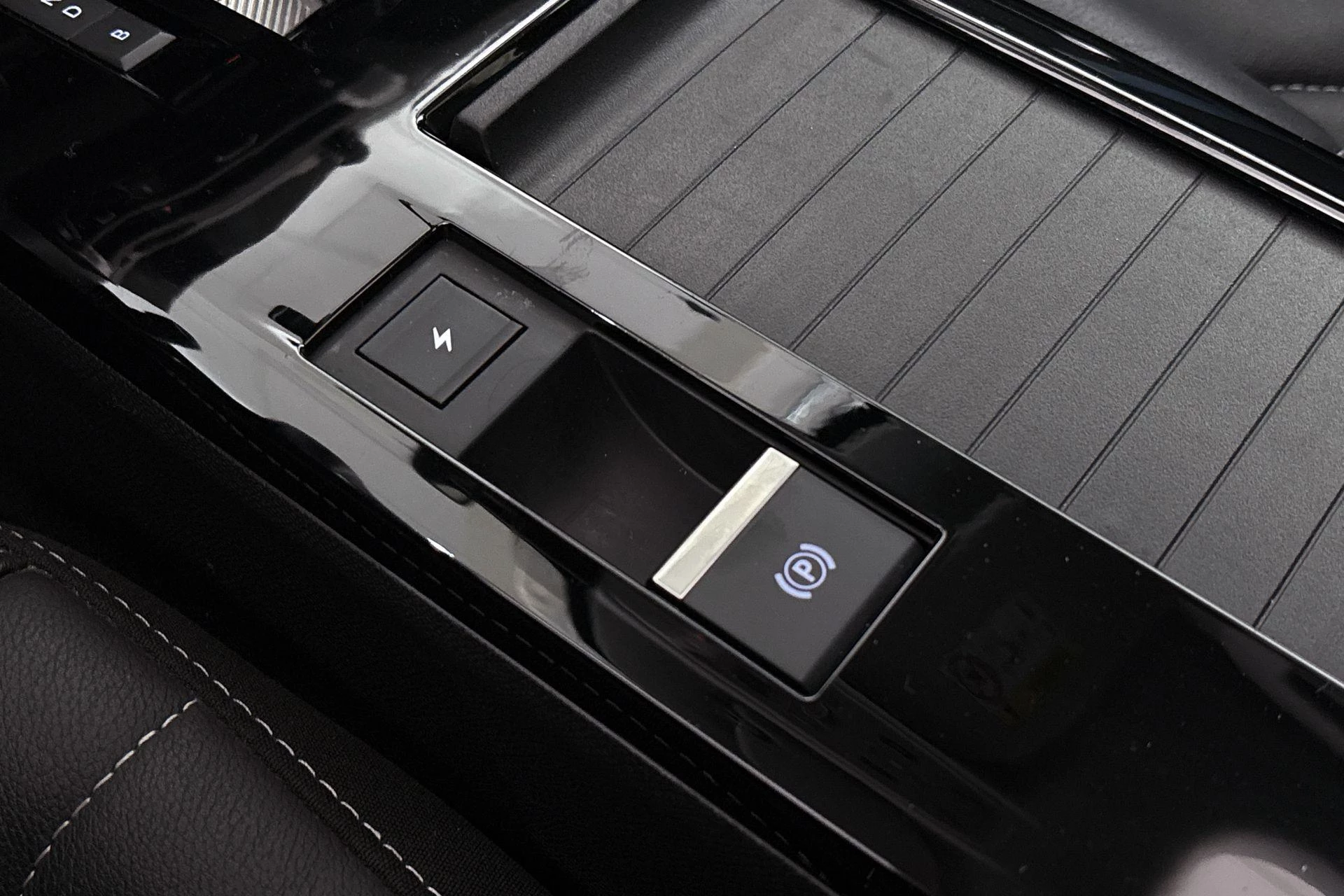 Hoofdafbeelding Citroën ë-C4