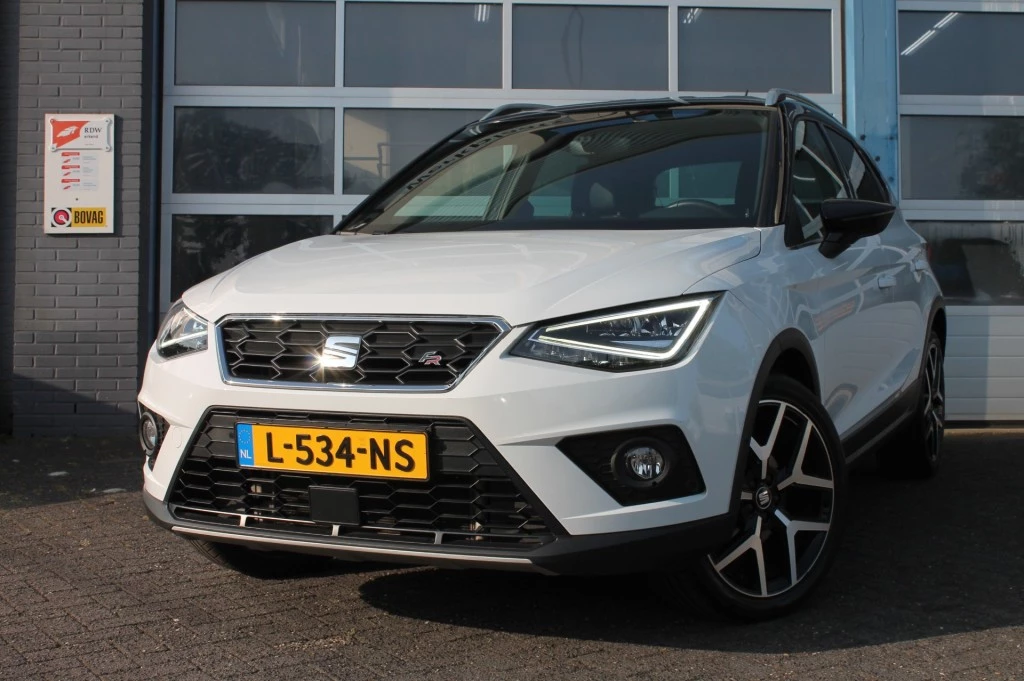 Hoofdafbeelding SEAT Arona