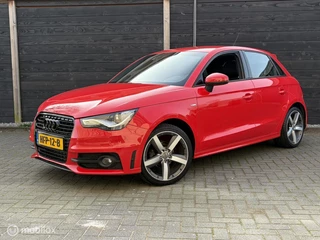 Hoofdafbeelding Audi A1 Sportback Audi A1 Sportback 1.2 TFSI S-Line Red Ribbon / S1 bumpers / 45.154 KM 1e eigenaar
