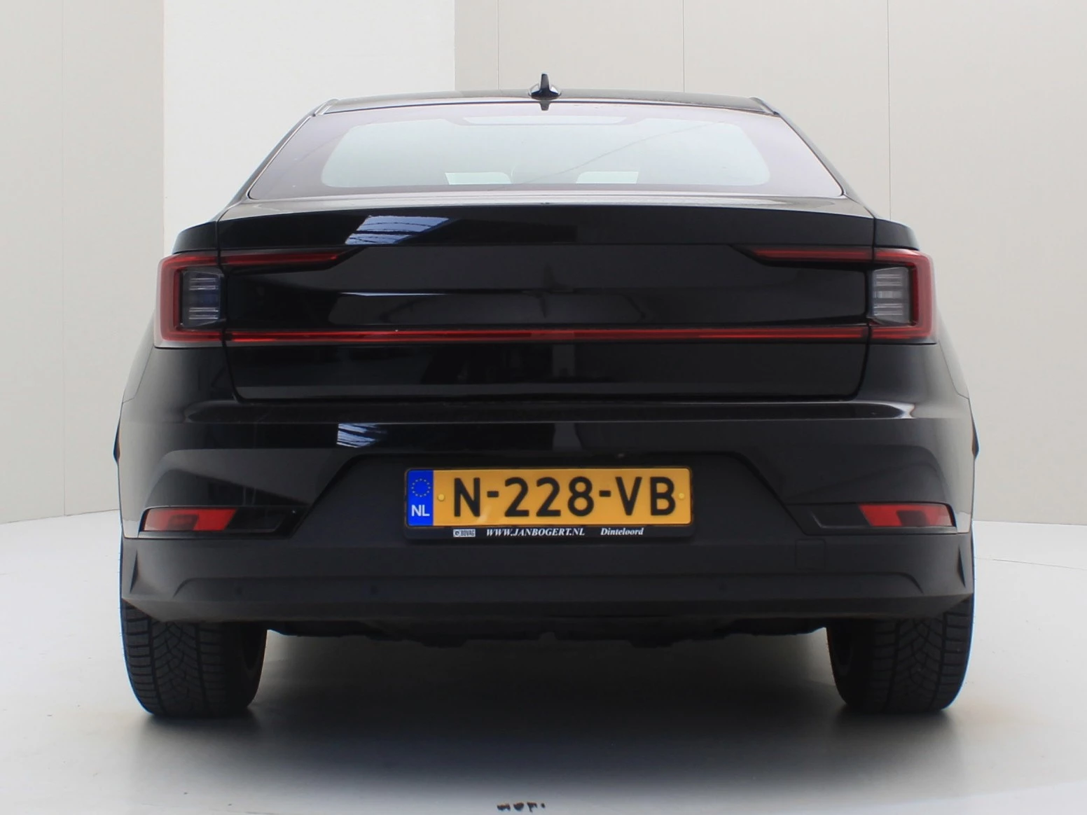 Hoofdafbeelding Polestar 2