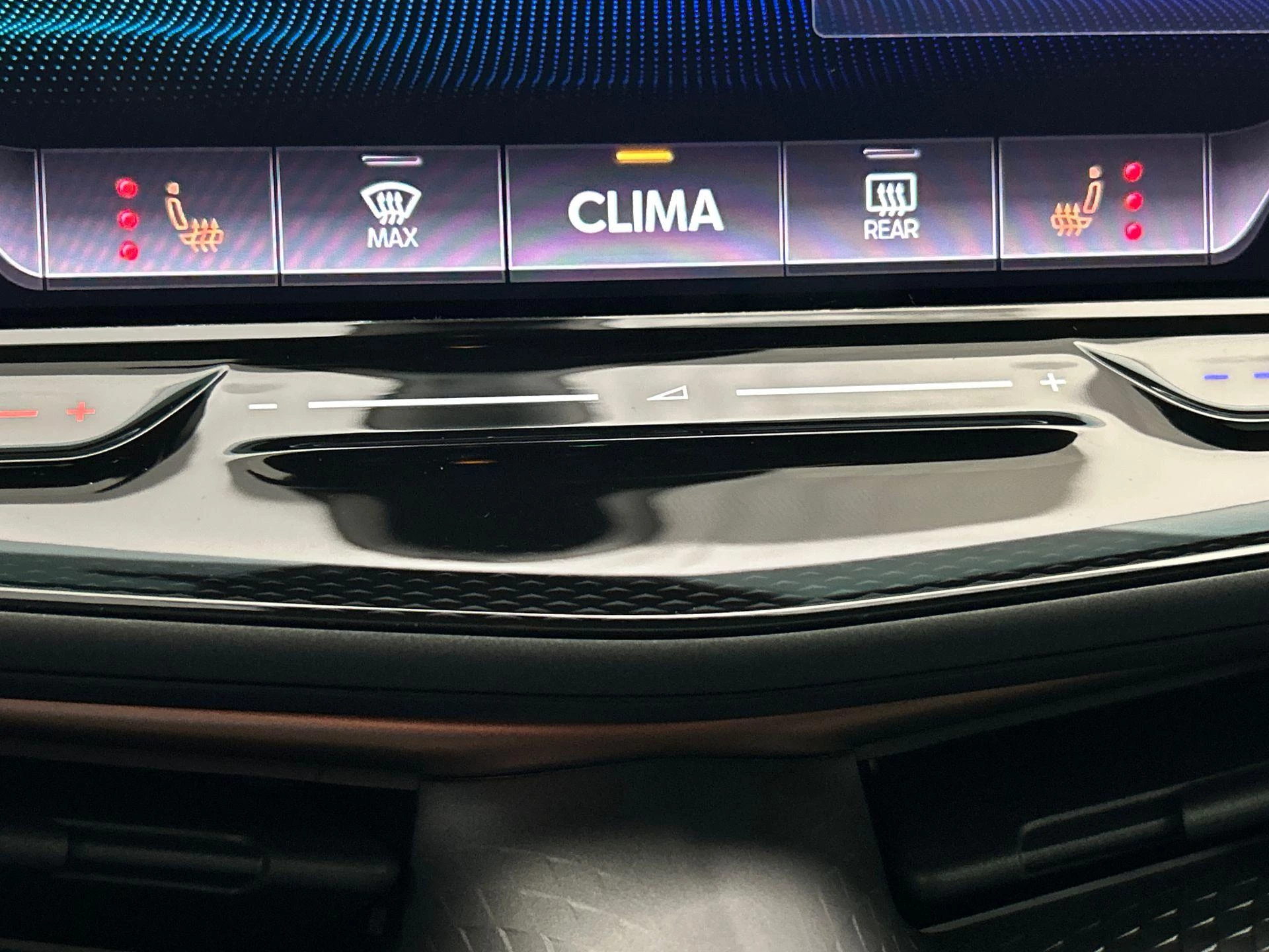 Hoofdafbeelding CUPRA Tavascan