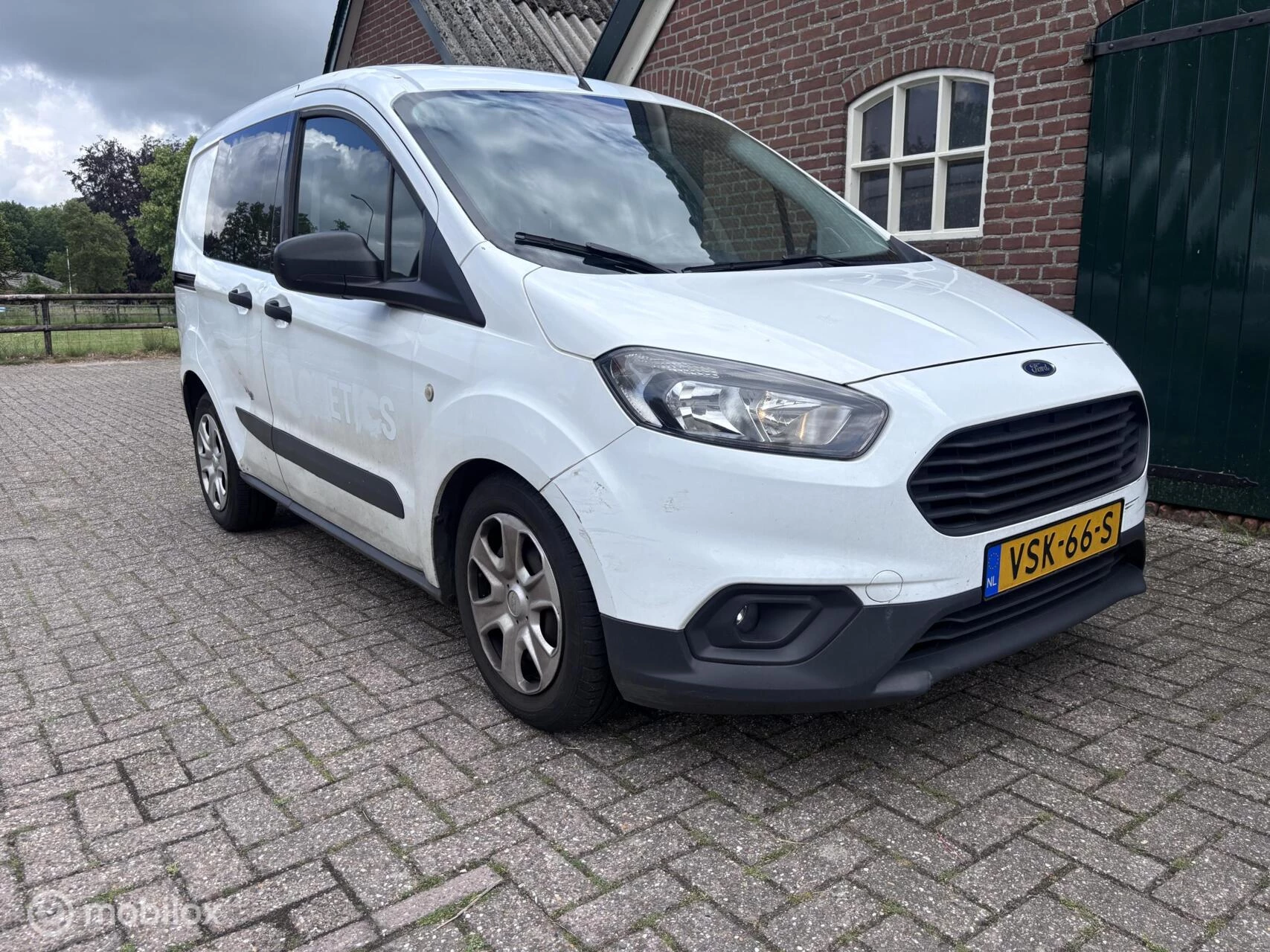 Hoofdafbeelding Ford Transit Courier