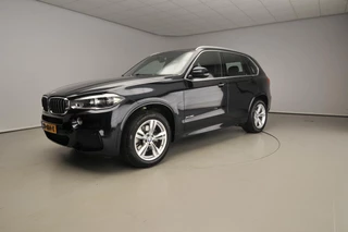 BMW X5 xDrive35i | M-Sportpakket | LED | Leder | Navigatie | Trekhaak | Comfortzetels | Soft close | DAB | Hifi speaker | Alu 19 inch