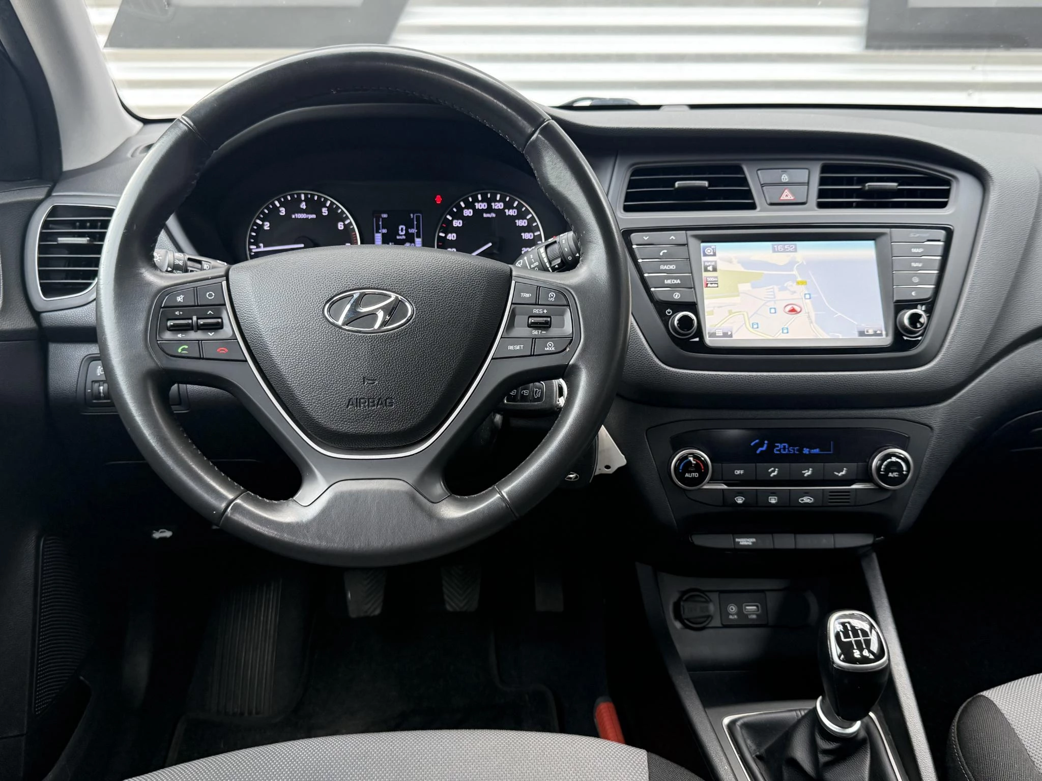 Hoofdafbeelding Hyundai i20
