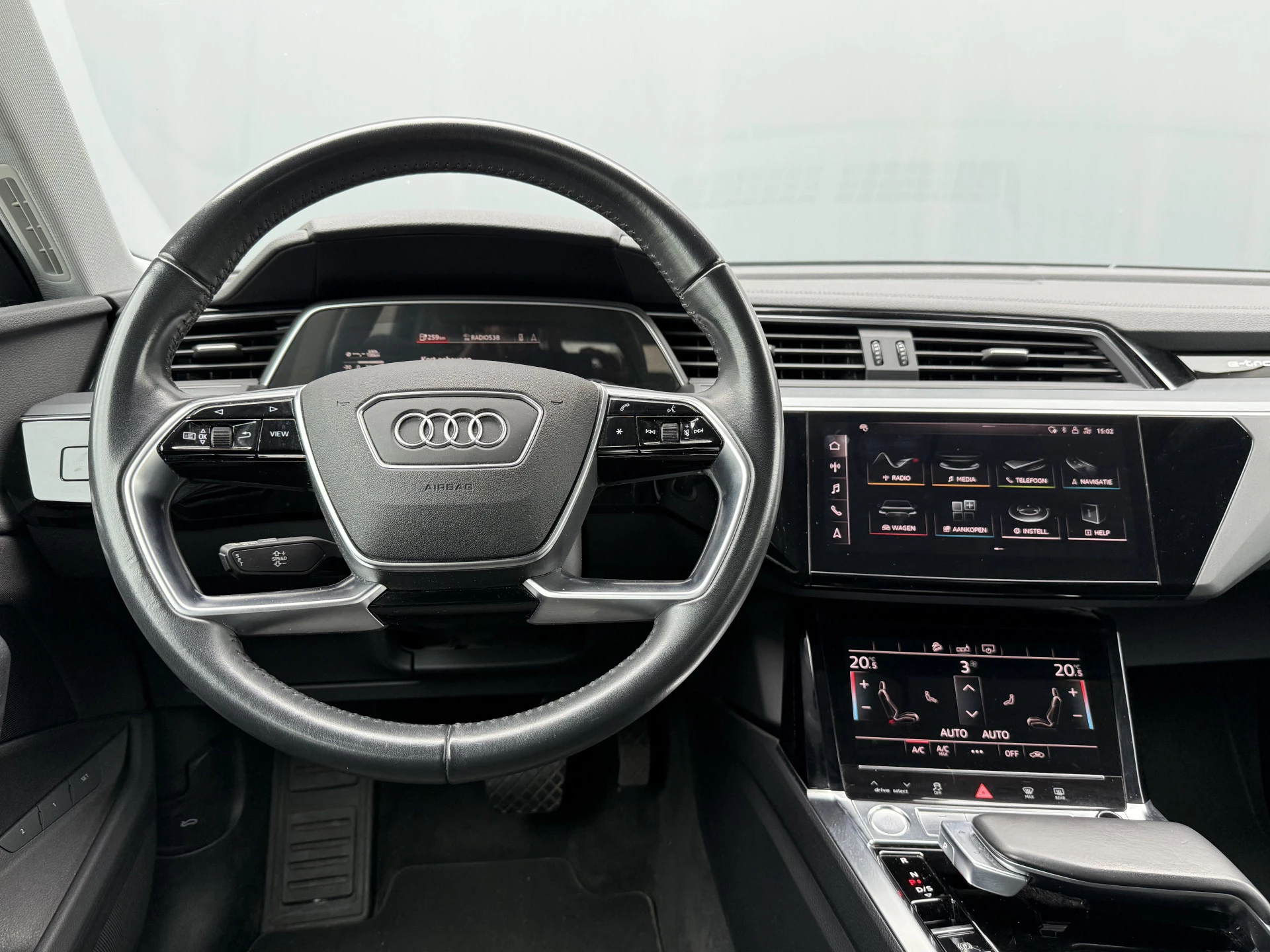 Hoofdafbeelding Audi e-tron