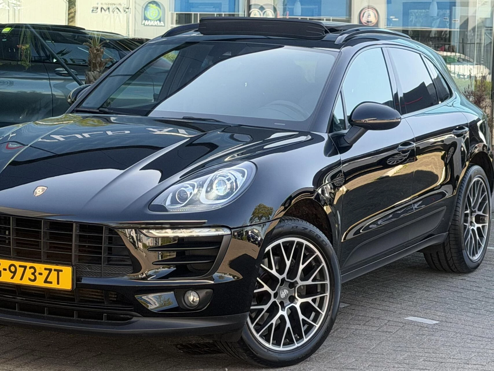 Hoofdafbeelding Porsche Macan