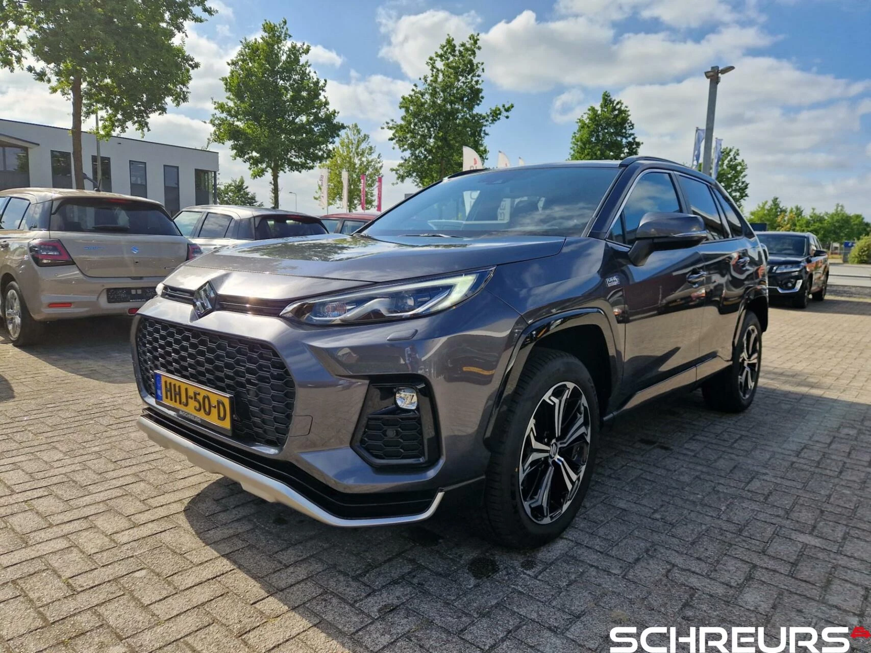 Hoofdafbeelding Suzuki Across