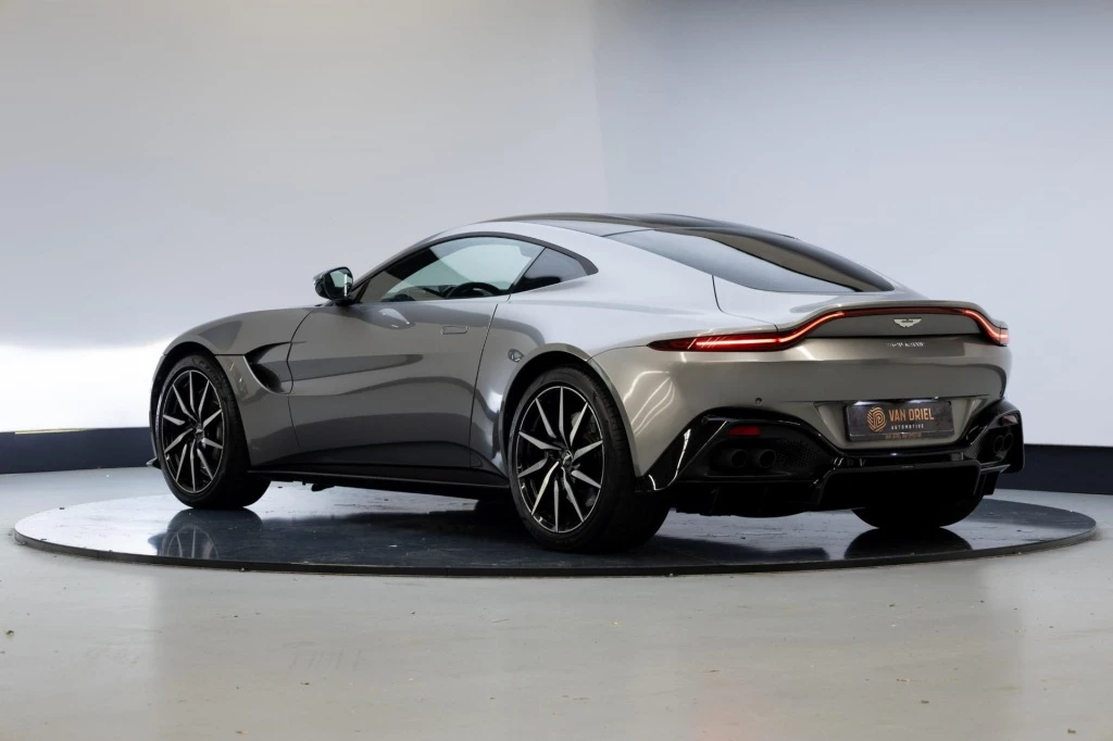 Hoofdafbeelding Aston Martin V8 Vantage