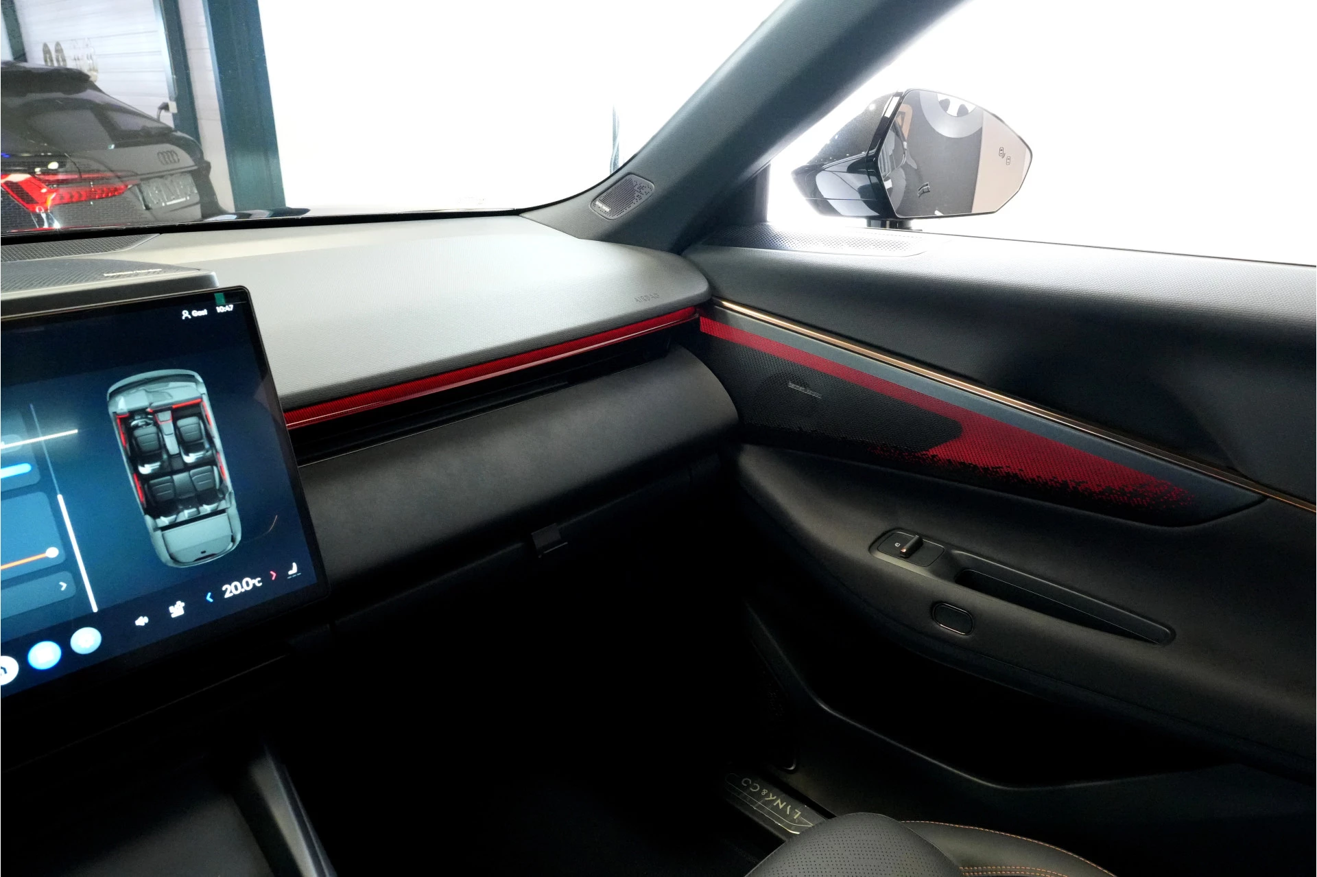 Hoofdafbeelding Lynk & Co 08