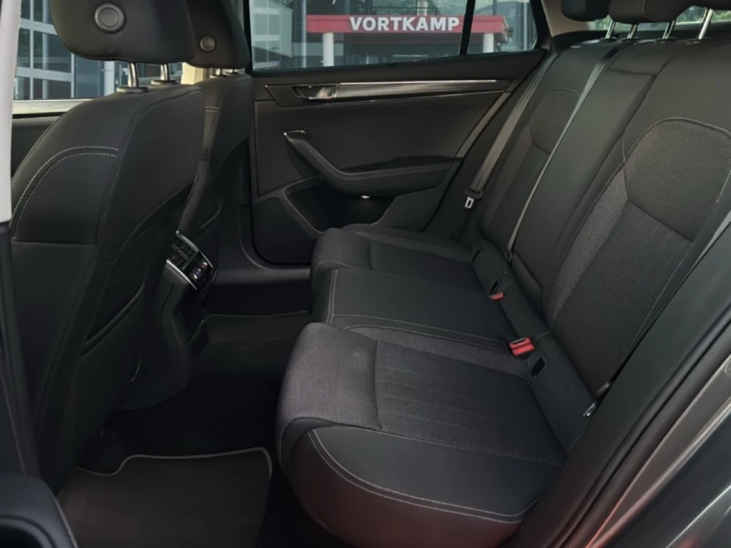 Hoofdafbeelding Škoda Superb