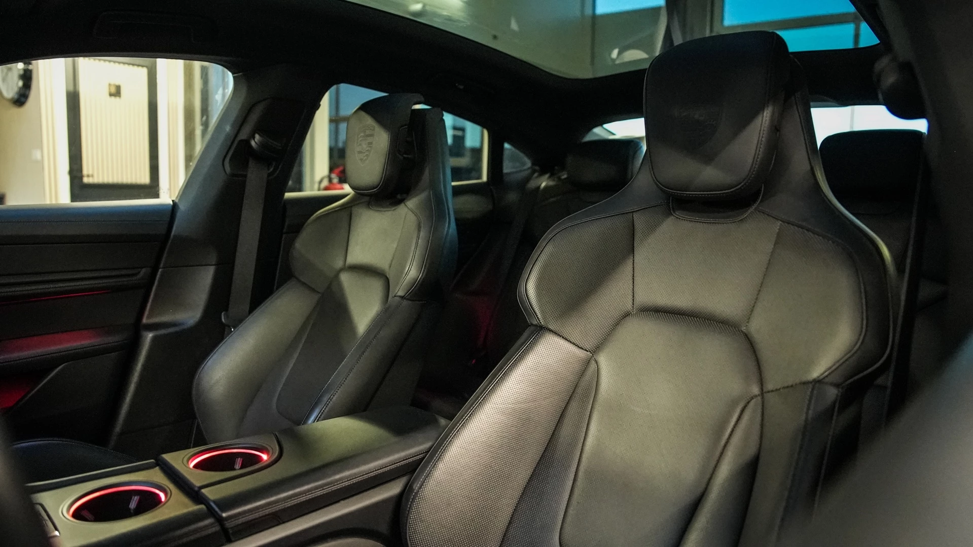 Hoofdafbeelding Porsche Taycan