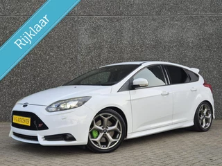 Ford Focus 2.0 ST-2 Recaro/Schuifdak/18''/250 PK/Led/Bomvol!