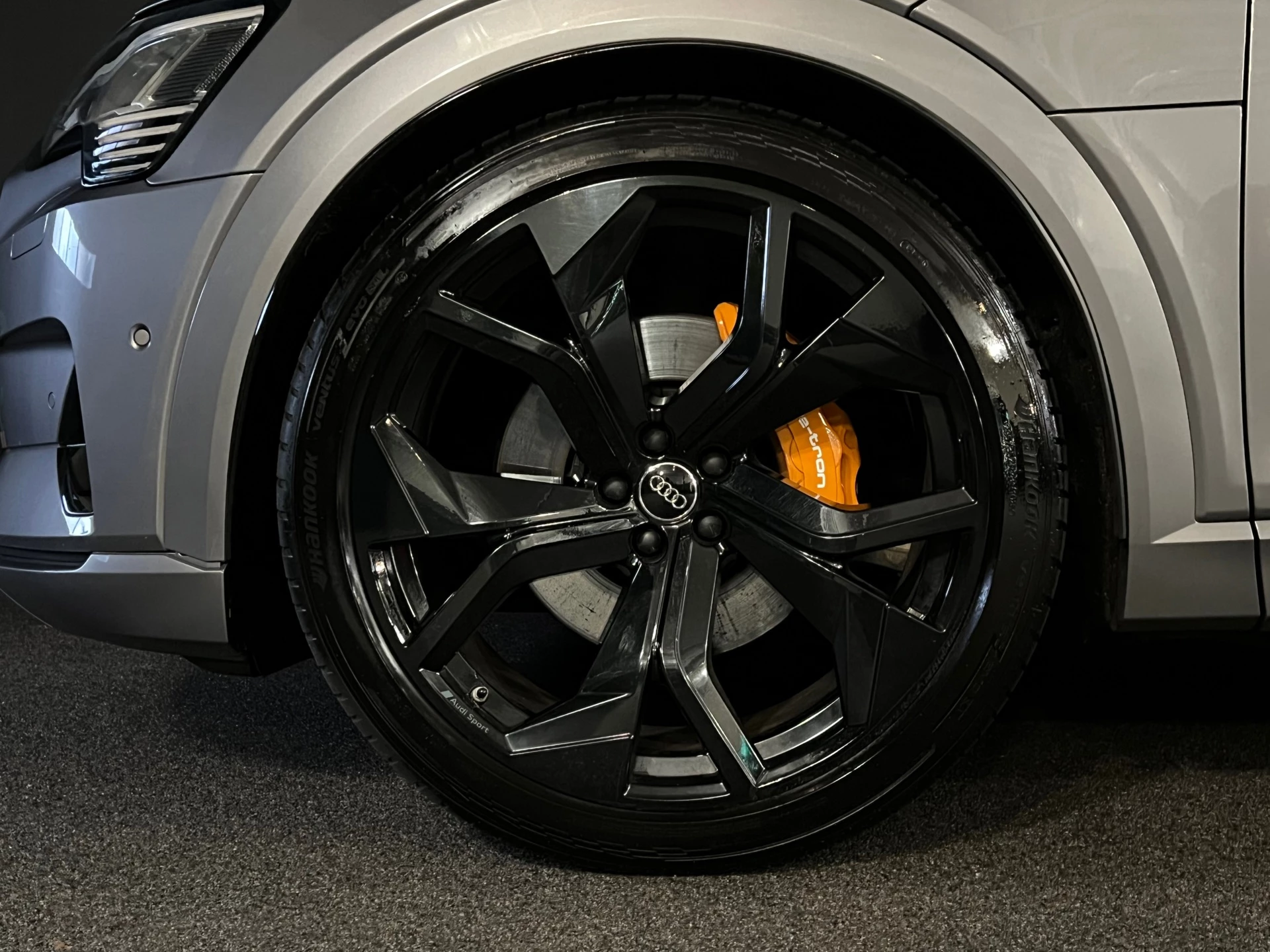 Hoofdafbeelding Audi e-tron