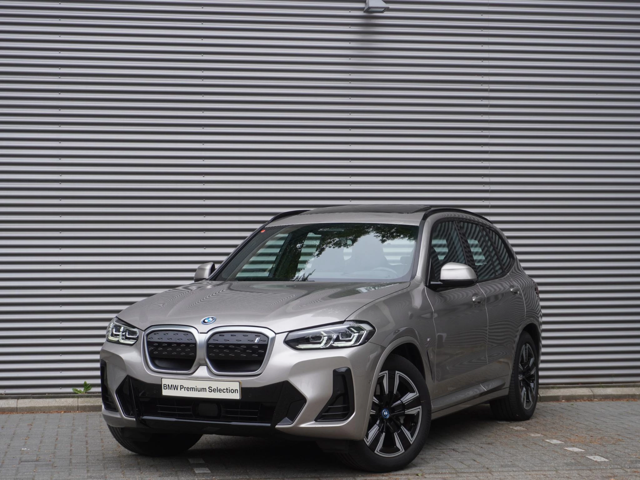 Hoofdafbeelding BMW iX3