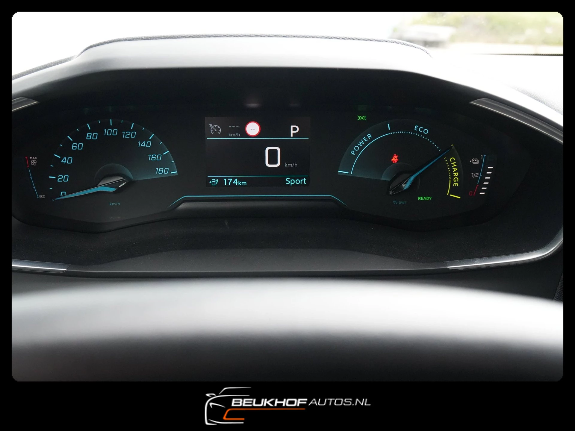 Hoofdafbeelding Peugeot e-208
